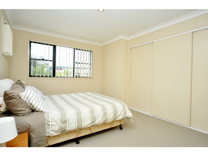 1/368 Pine Ridge Road, Coombabah QLD 4216