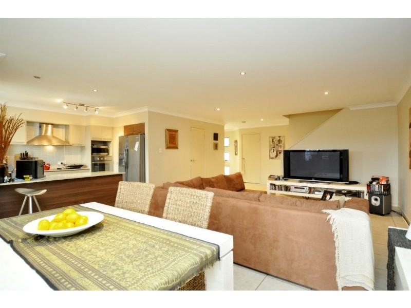 1/368 Pine Ridge Road, Coombabah QLD 4216