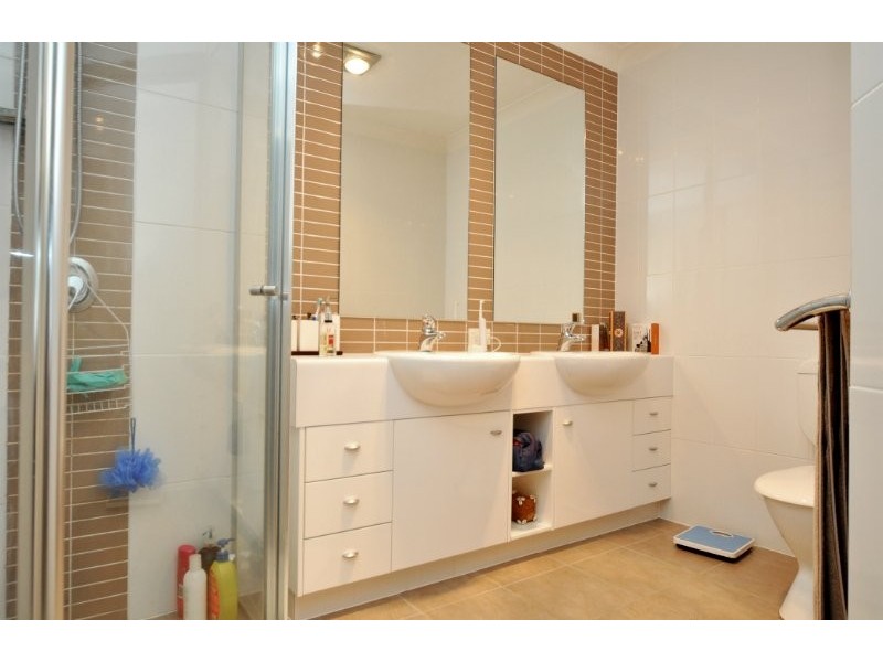 1/368 Pine Ridge Road, Coombabah QLD 4216