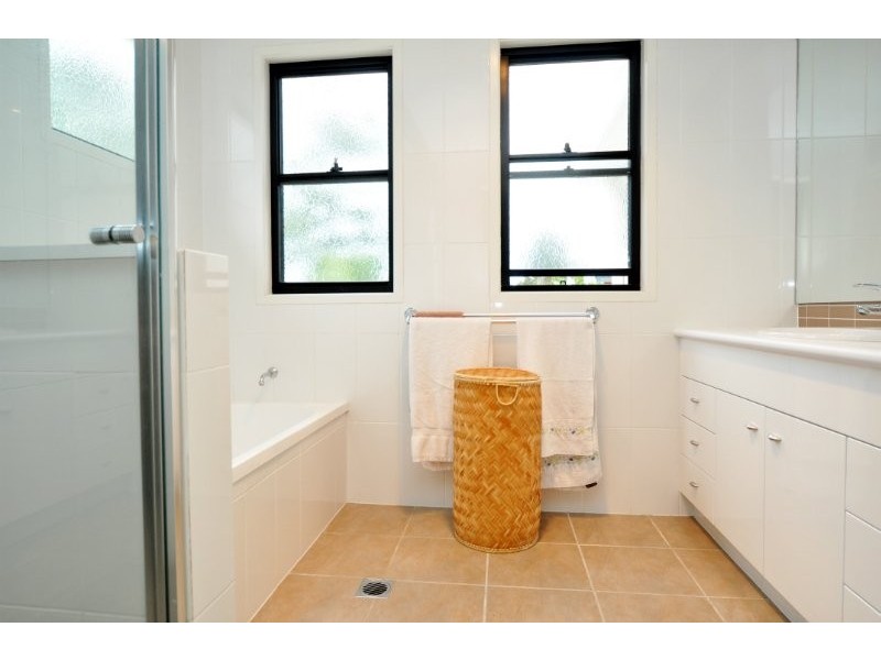 1/368 Pine Ridge Road, Coombabah QLD 4216