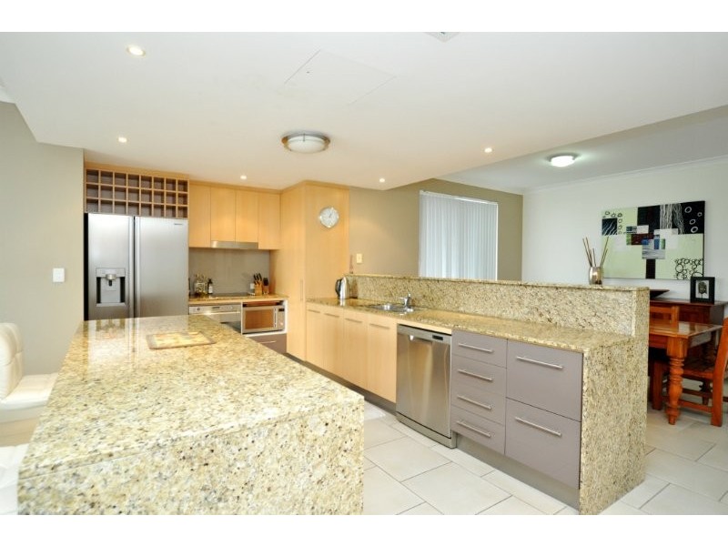 7/16-18 Canal Avenue, Runaway Bay QLD 4216