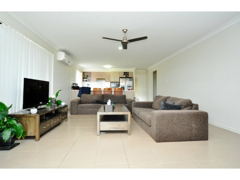 99/19 Santa Barbara Road, Hope Island QLD 4212