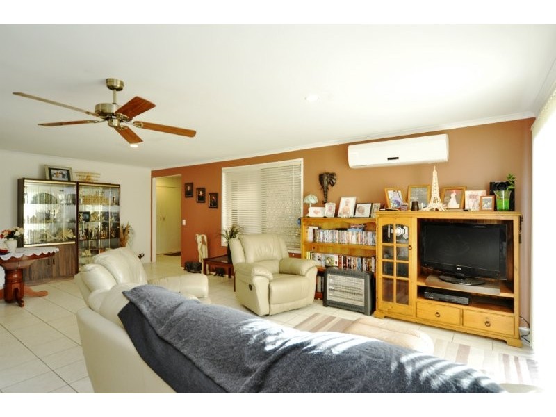 6 Okinya Street, Biggera Waters QLD 4216