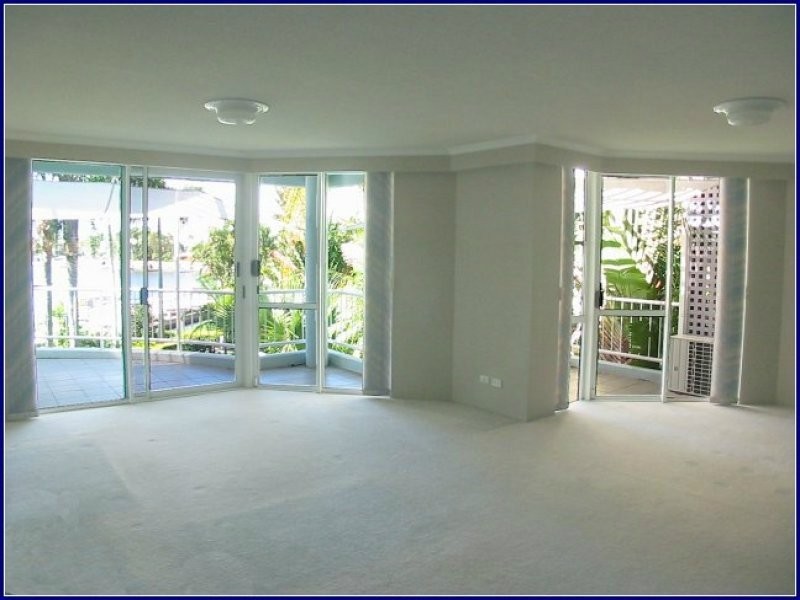 10/75 Morala Avenue, Runaway Bay QLD 4216