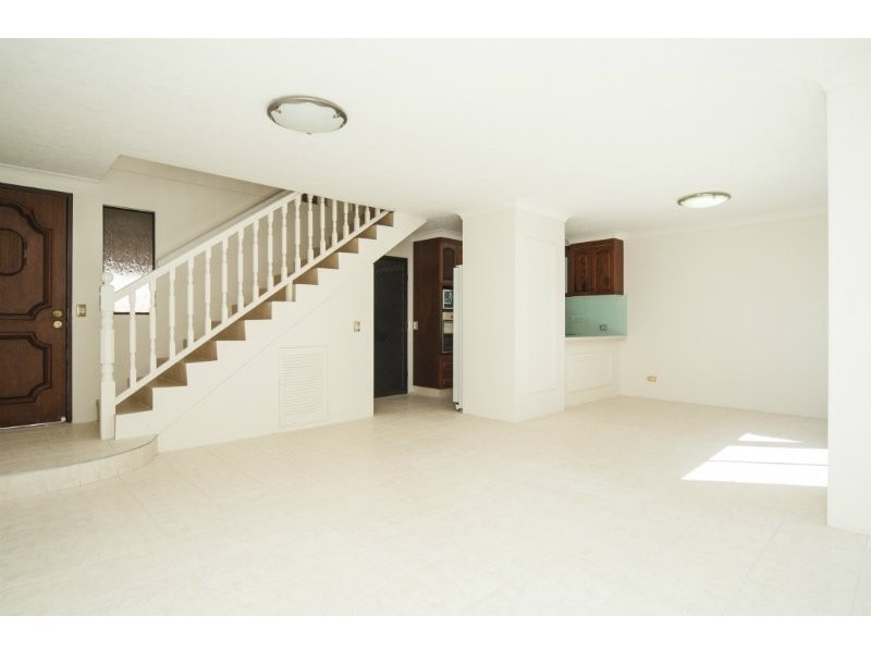 7/51 Bauer Street, Southport QLD 4215