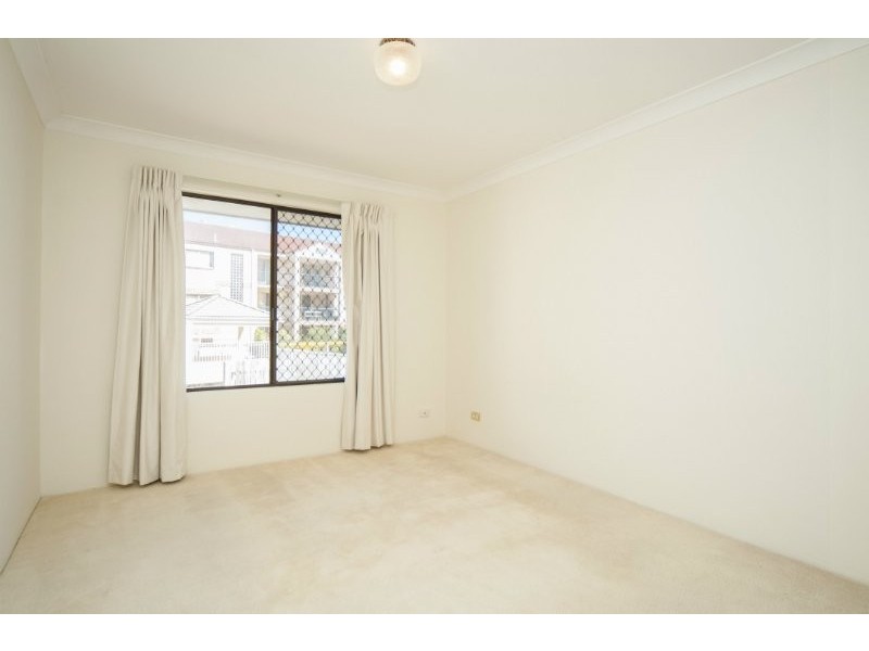 7/51 Bauer Street, Southport QLD 4215