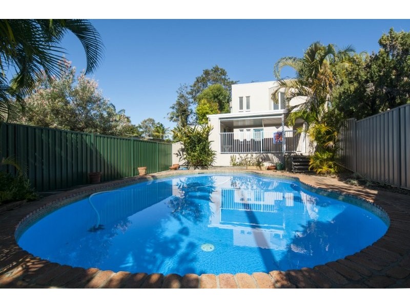 4/17 Thelma Avenue, Biggera Waters QLD 4216