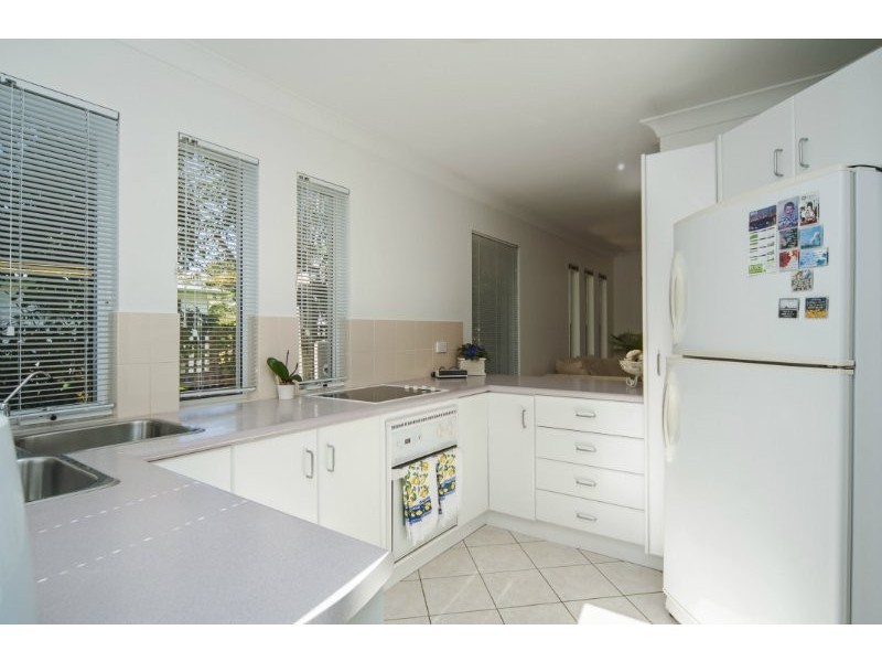 4/17 Thelma Avenue, Biggera Waters QLD 4216