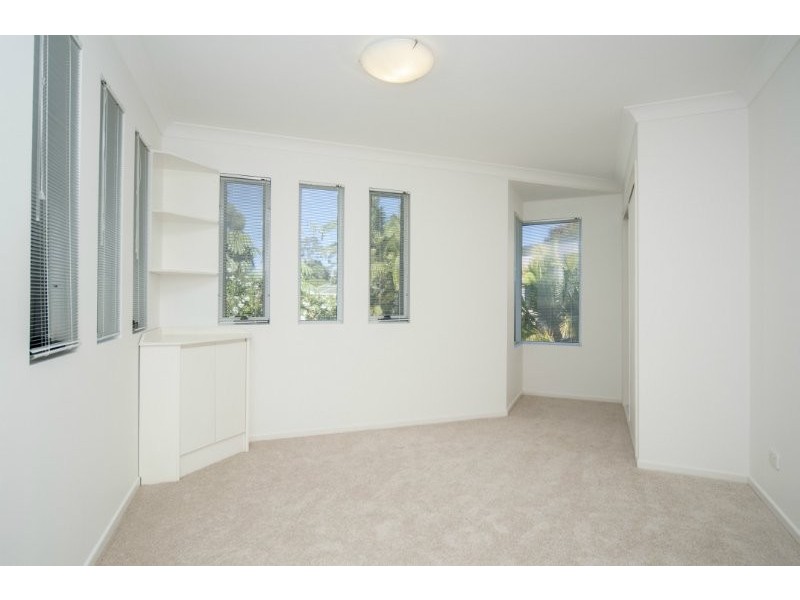 4/17 Thelma Avenue, Biggera Waters QLD 4216