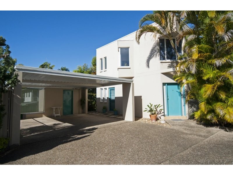 4/17 Thelma Avenue, Biggera Waters QLD 4216