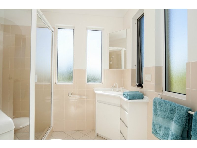 4/17 Thelma Avenue, Biggera Waters QLD 4216