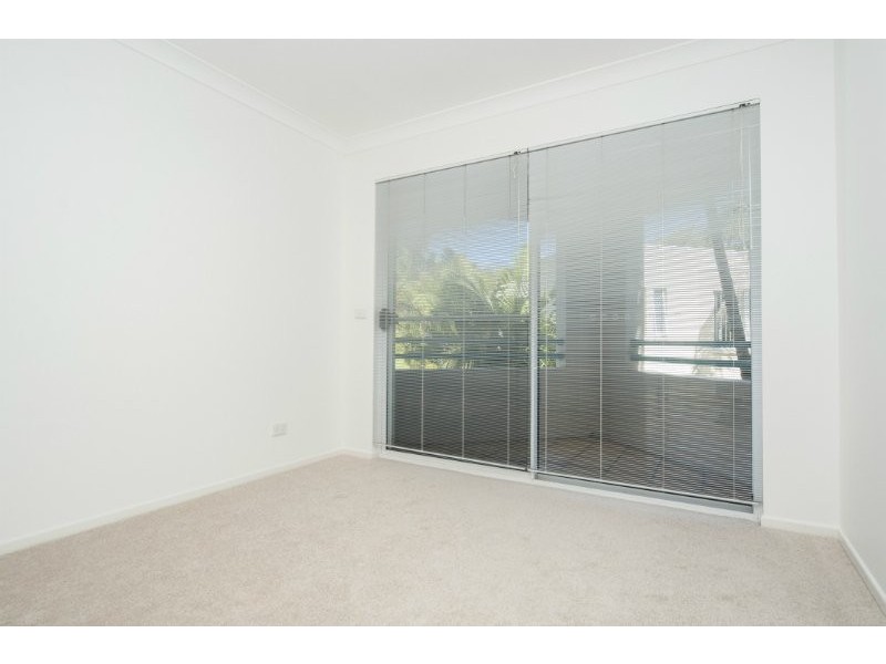 4/17 Thelma Avenue, Biggera Waters QLD 4216