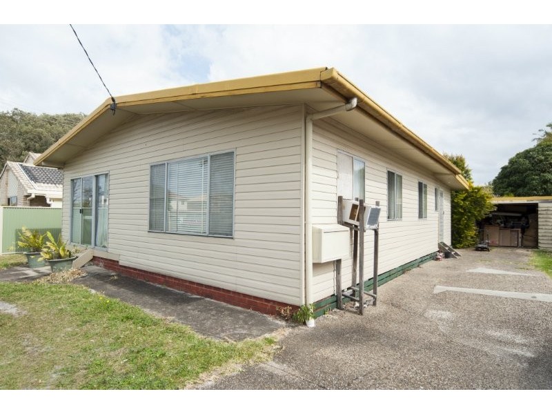 94 Stradbroke Street, Runaway Bay QLD 4216