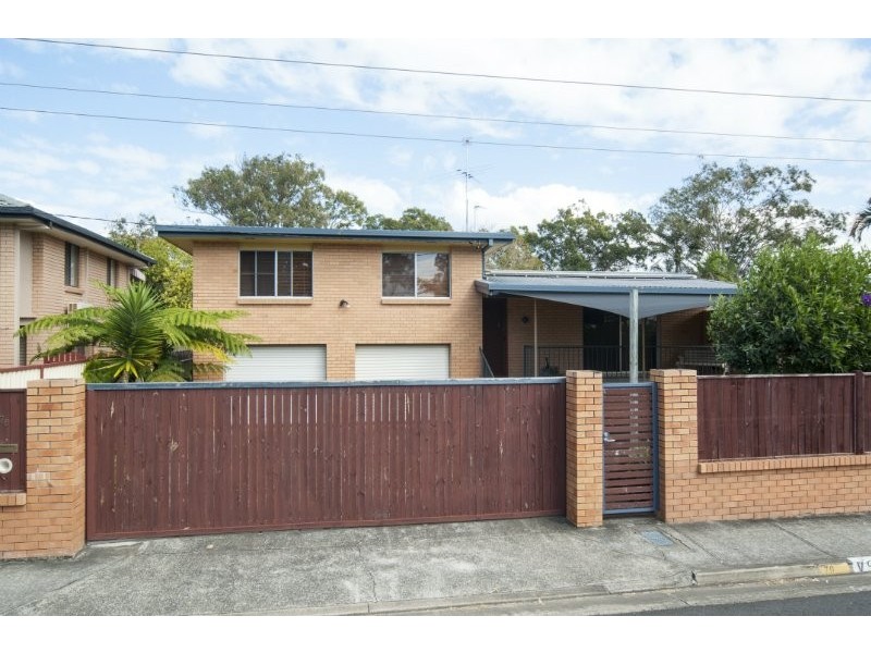 70 Hollywell Road, Biggera Waters QLD 4216