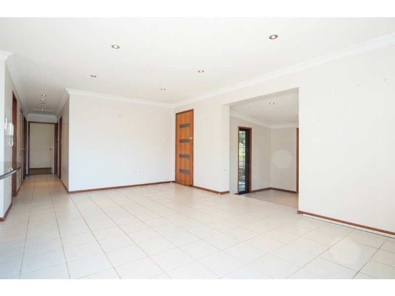 8 Amaroo Street, Biggera Waters QLD 4216