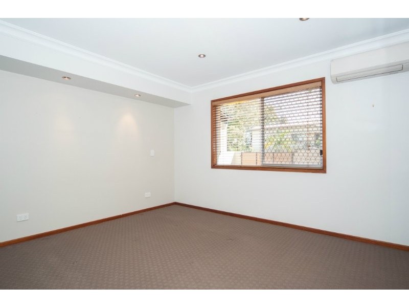 8 Amaroo Street, Biggera Waters QLD 4216