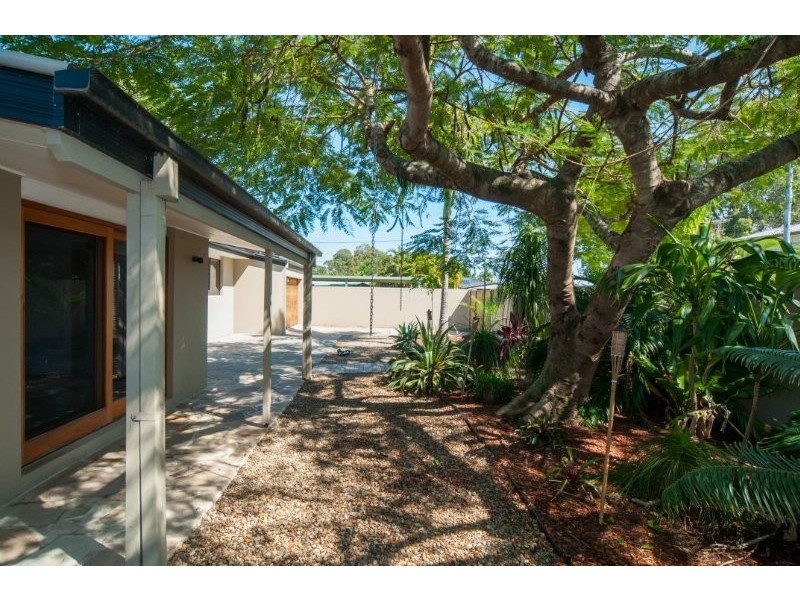 8 Amaroo Street, Biggera Waters QLD 4216