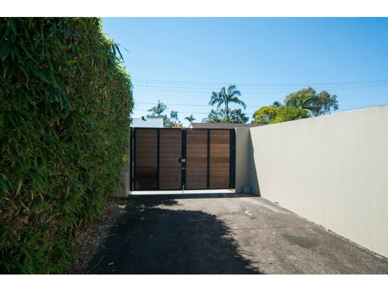 8 Amaroo Street, Biggera Waters QLD 4216