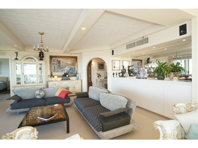 21/19 Oatland Esplanade, Runaway Bay QLD 4216
