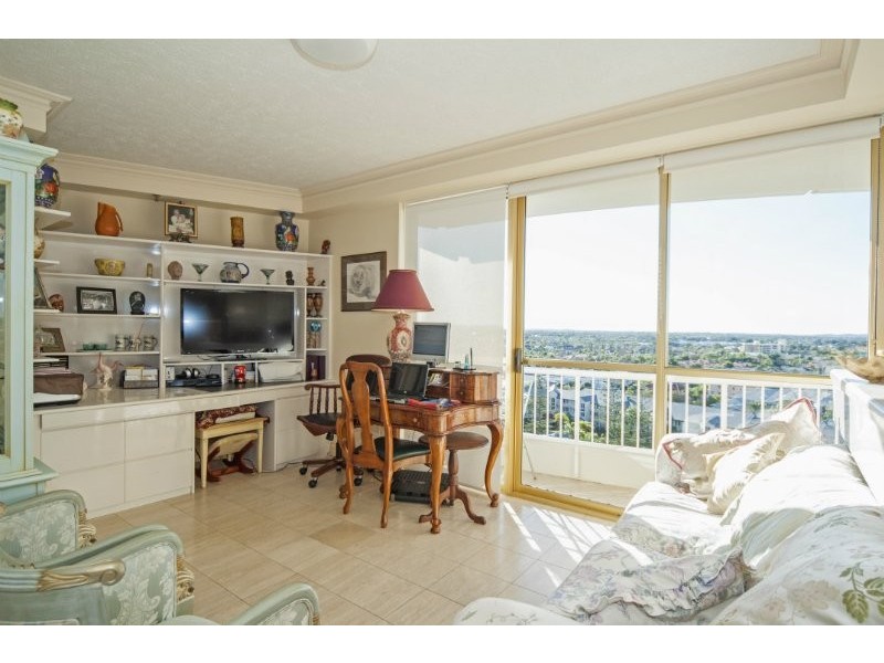 21/19 Oatland Esplanade, Runaway Bay QLD 4216