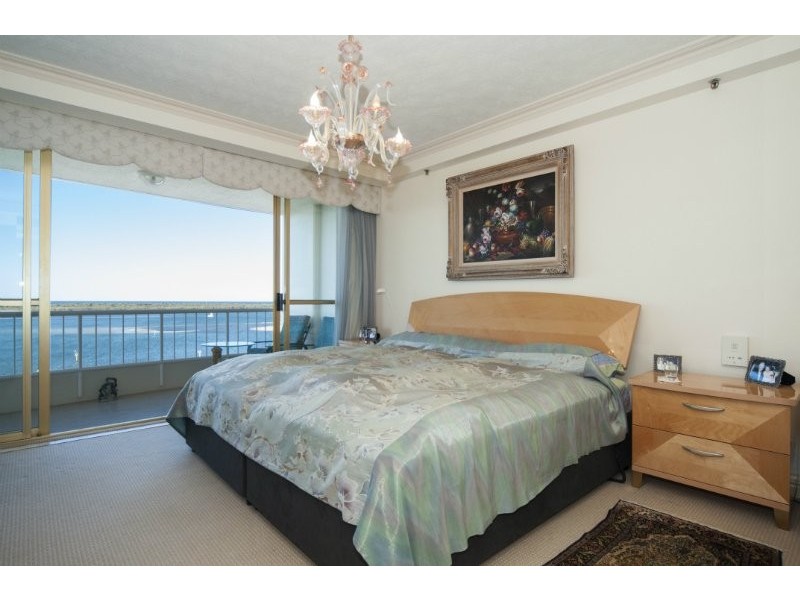 21/19 Oatland Esplanade, Runaway Bay QLD 4216