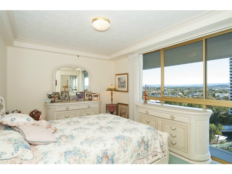 21/19 Oatland Esplanade, Runaway Bay QLD 4216