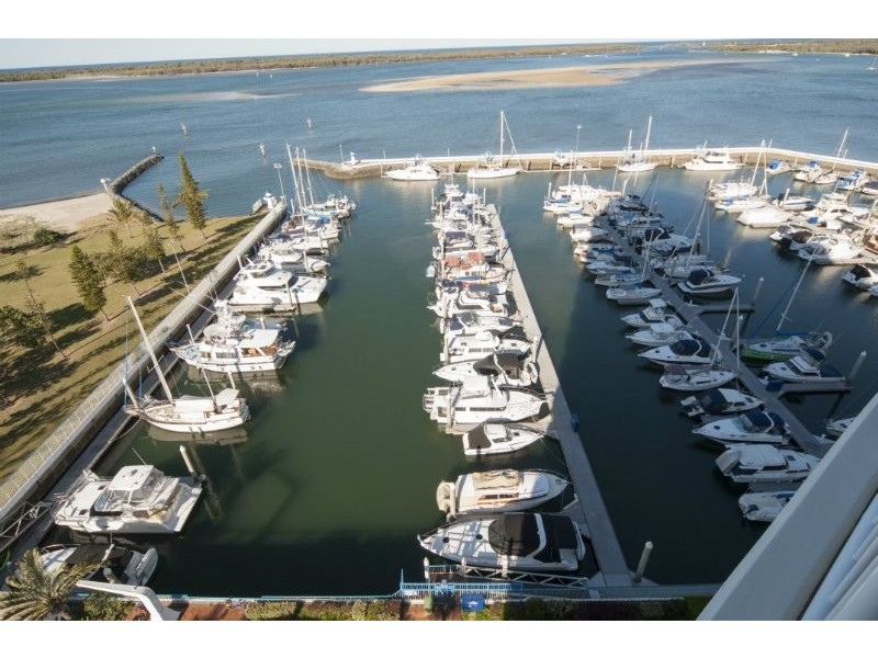21/19 Oatland Esplanade, Runaway Bay QLD 4216
