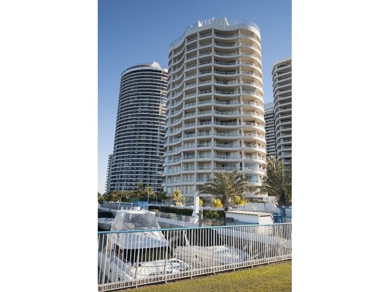 21/19 Oatland Esplanade, Runaway Bay QLD 4216