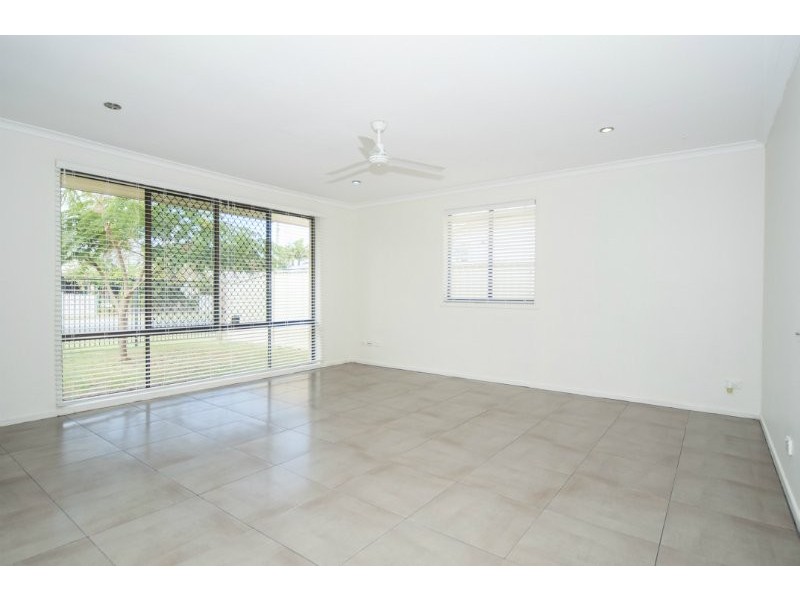 26 Ashgrove Avenue, Runaway Bay QLD 4216