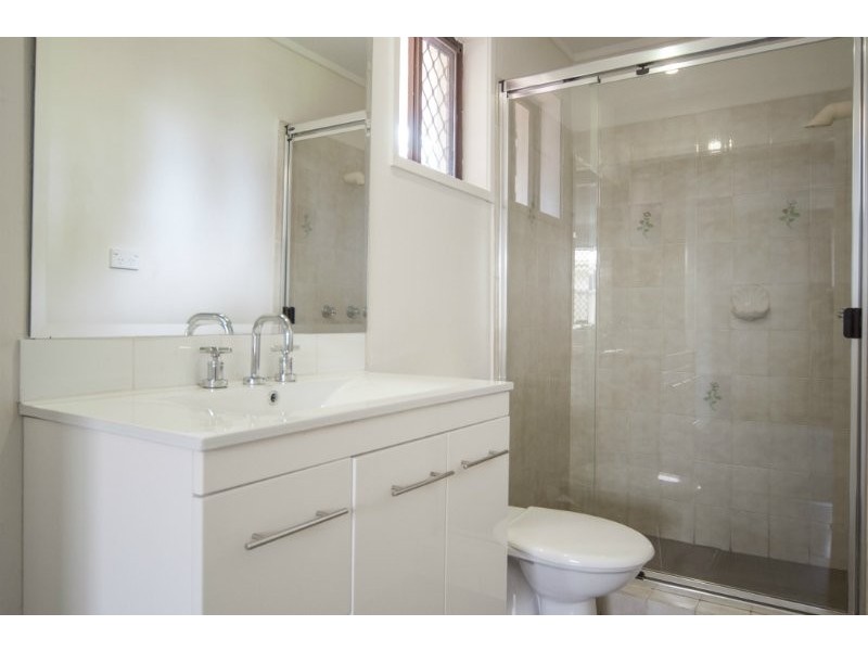 26 Ashgrove Avenue, Runaway Bay QLD 4216