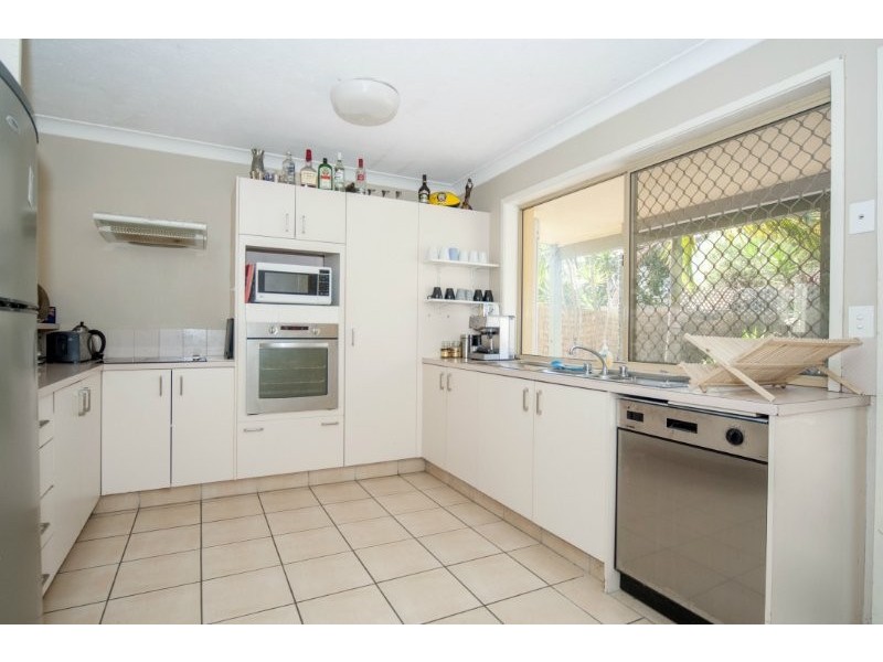 18/469 Pine Ridge Road, Runaway Bay QLD 4216