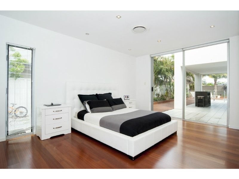 154 Lae Drive, Coombabah QLD 4216