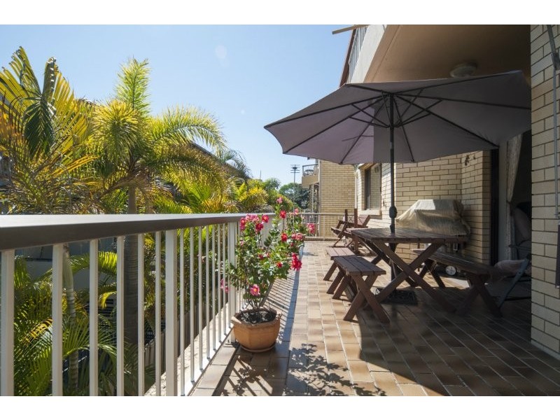 2/8 Oleander Avenue, Biggera Waters QLD 4216