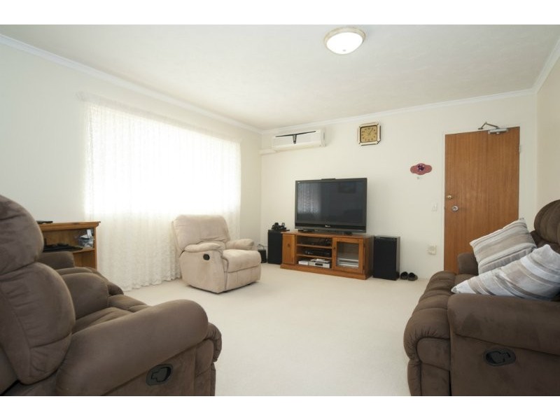 2/8 Oleander Avenue, Biggera Waters QLD 4216