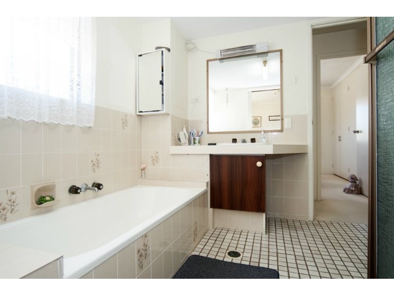 2/8 Oleander Avenue, Biggera Waters QLD 4216