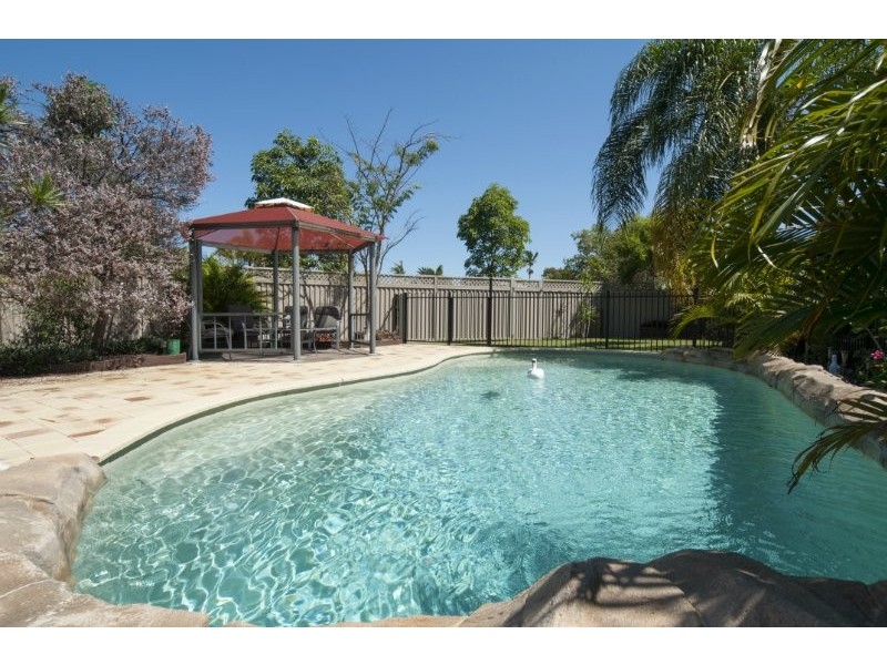 2/1 Sandra Court, Coombabah QLD 4216