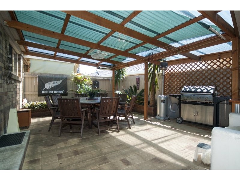 2/1 Sandra Court, Coombabah QLD 4216