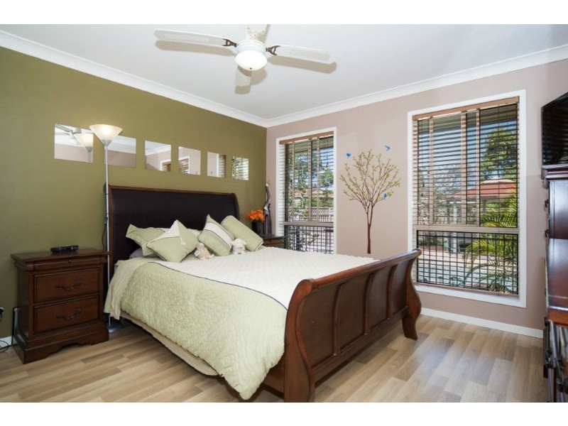 2/1 Sandra Court, Coombabah QLD 4216