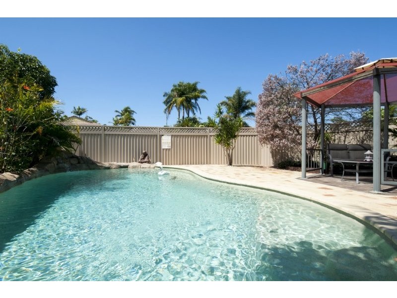 2/1 Sandra Court, Coombabah QLD 4216