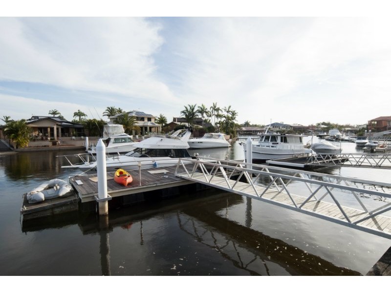 6 Karema Crescent, Runaway Bay QLD 4216