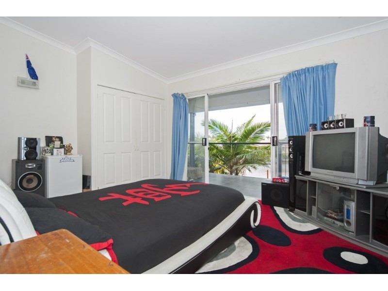 6 Karema Crescent, Runaway Bay QLD 4216