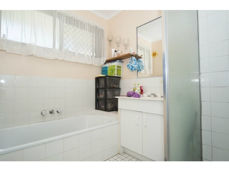 2/75 Kangaroo Avenue, Coombabah QLD 4216