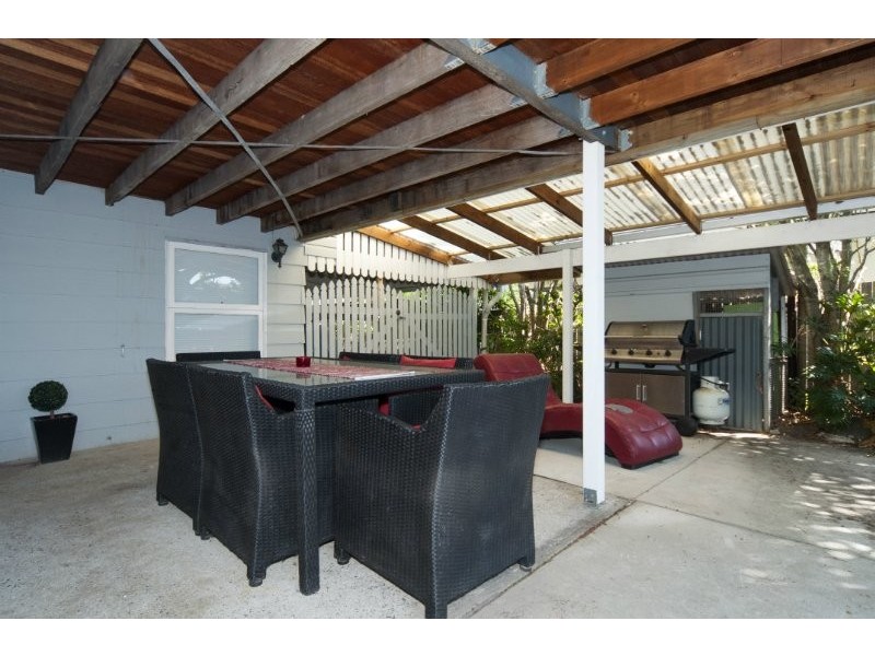 49 Ashbourne Terrace, Biggera Waters QLD 4216