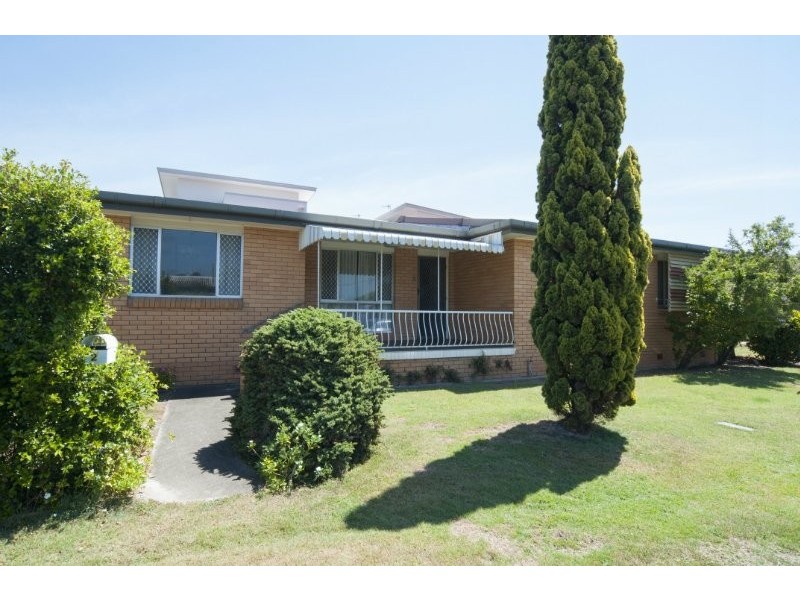 2 Helena Street, Biggera Waters QLD 4216