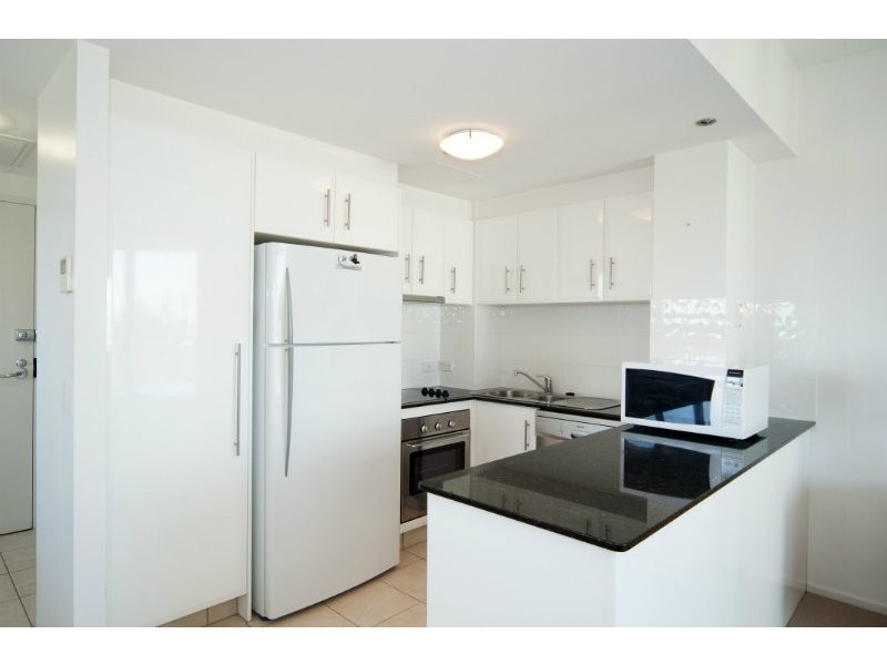 27/242 Marine Parade, Labrador QLD 4215