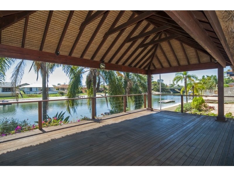 32 Port Drive, Mermaid Waters QLD 4218