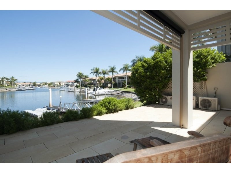 49/76 Bayview Street, Runaway Bay QLD 4216