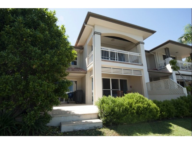 49/76 Bayview Street, Runaway Bay QLD 4216