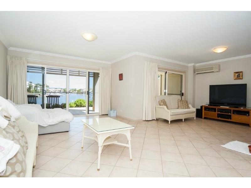 49/76 Bayview Street, Runaway Bay QLD 4216