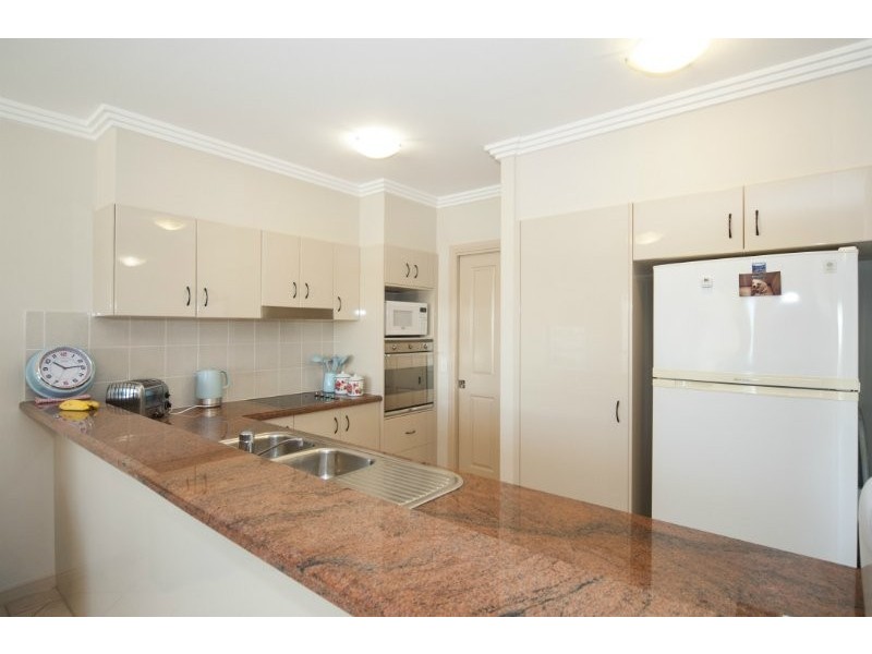 49/76 Bayview Street, Runaway Bay QLD 4216